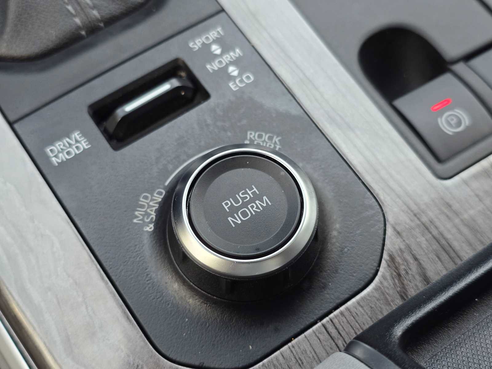 Used 2024 Toyota Highlander Platinum image 35