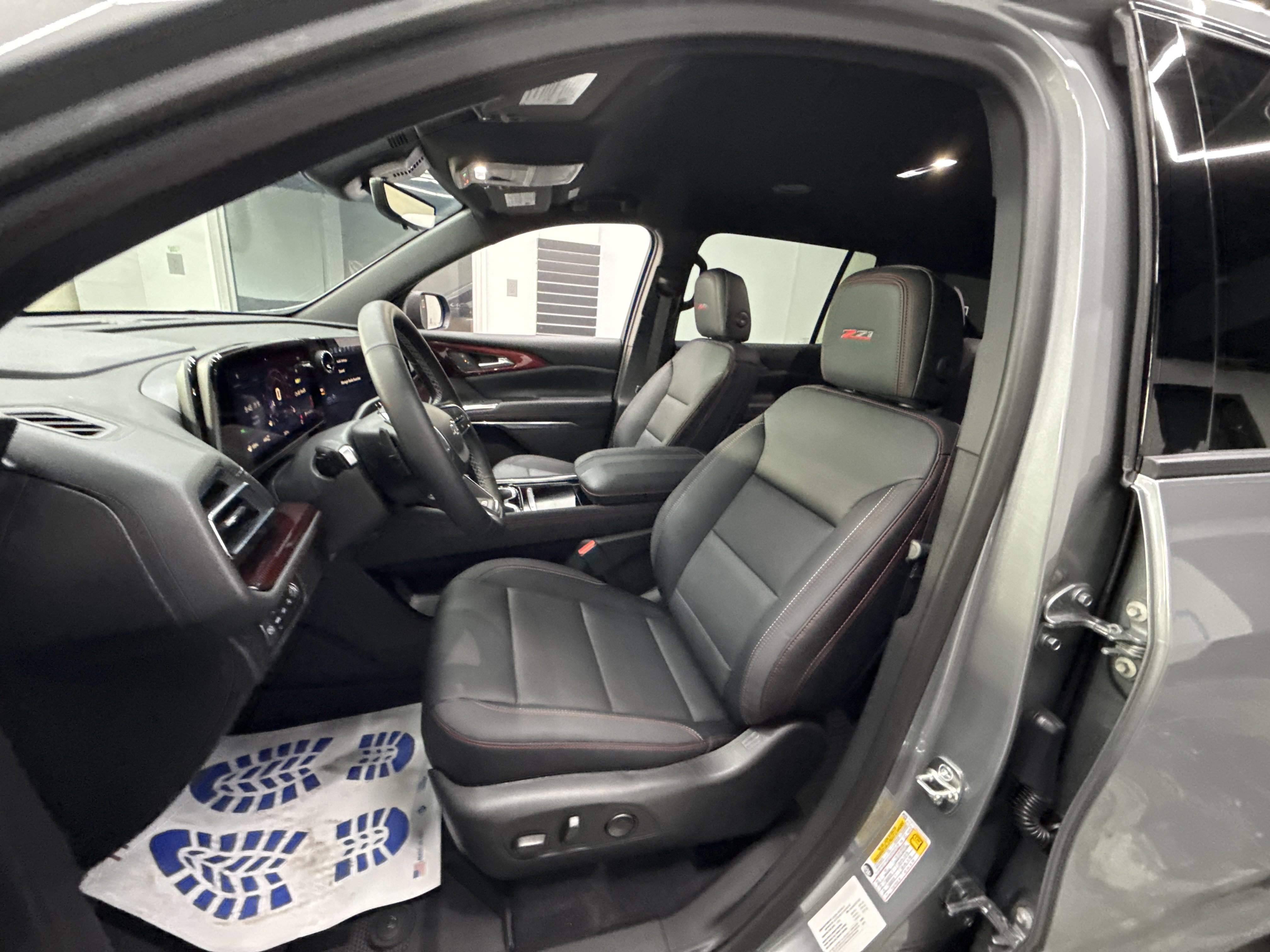 Used 2026 Chevrolet Traverse Z71 w/ LPO, Floor Liner Package image 11