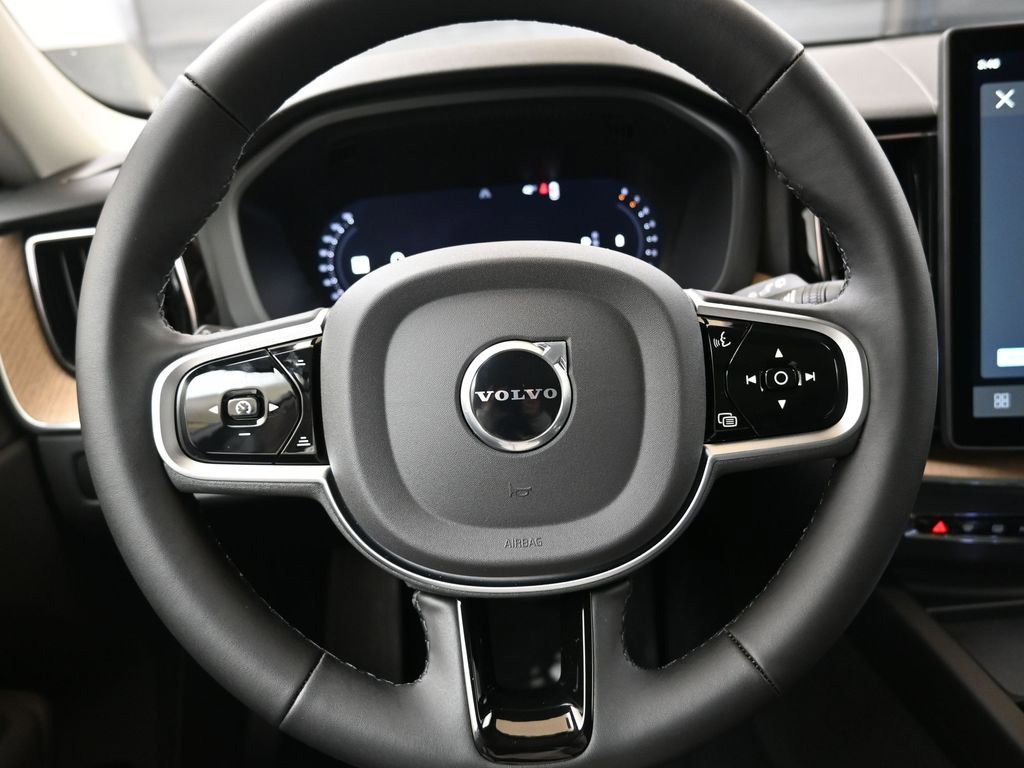 New 2026 Volvo XC60 B5 Plus w/ Protection Package Premier image 25