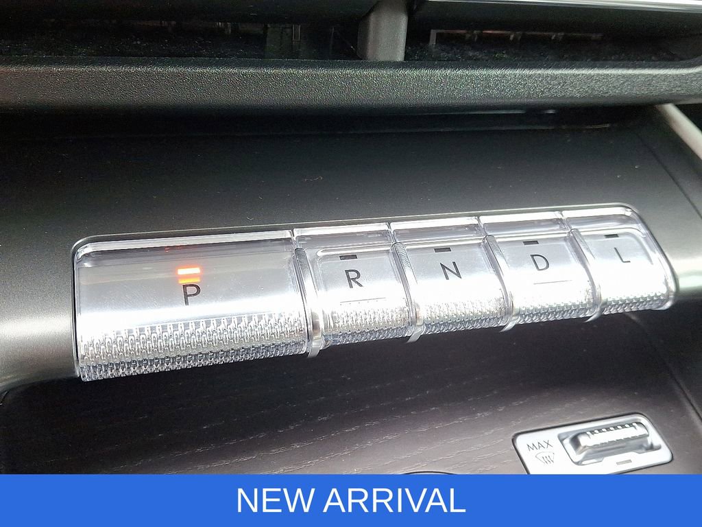 Used 2025 Lincoln Nautilus Reserve image 16