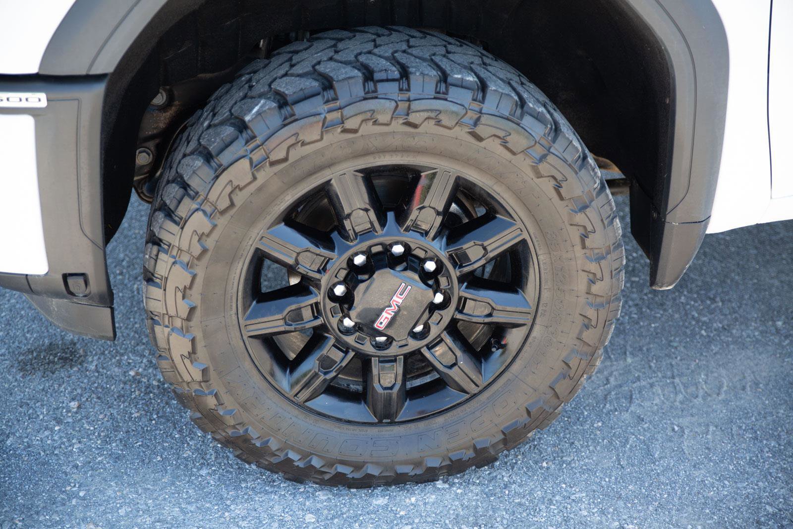 Used 2025 GMC Sierra 2500 AT4 AWD/4WD image 10