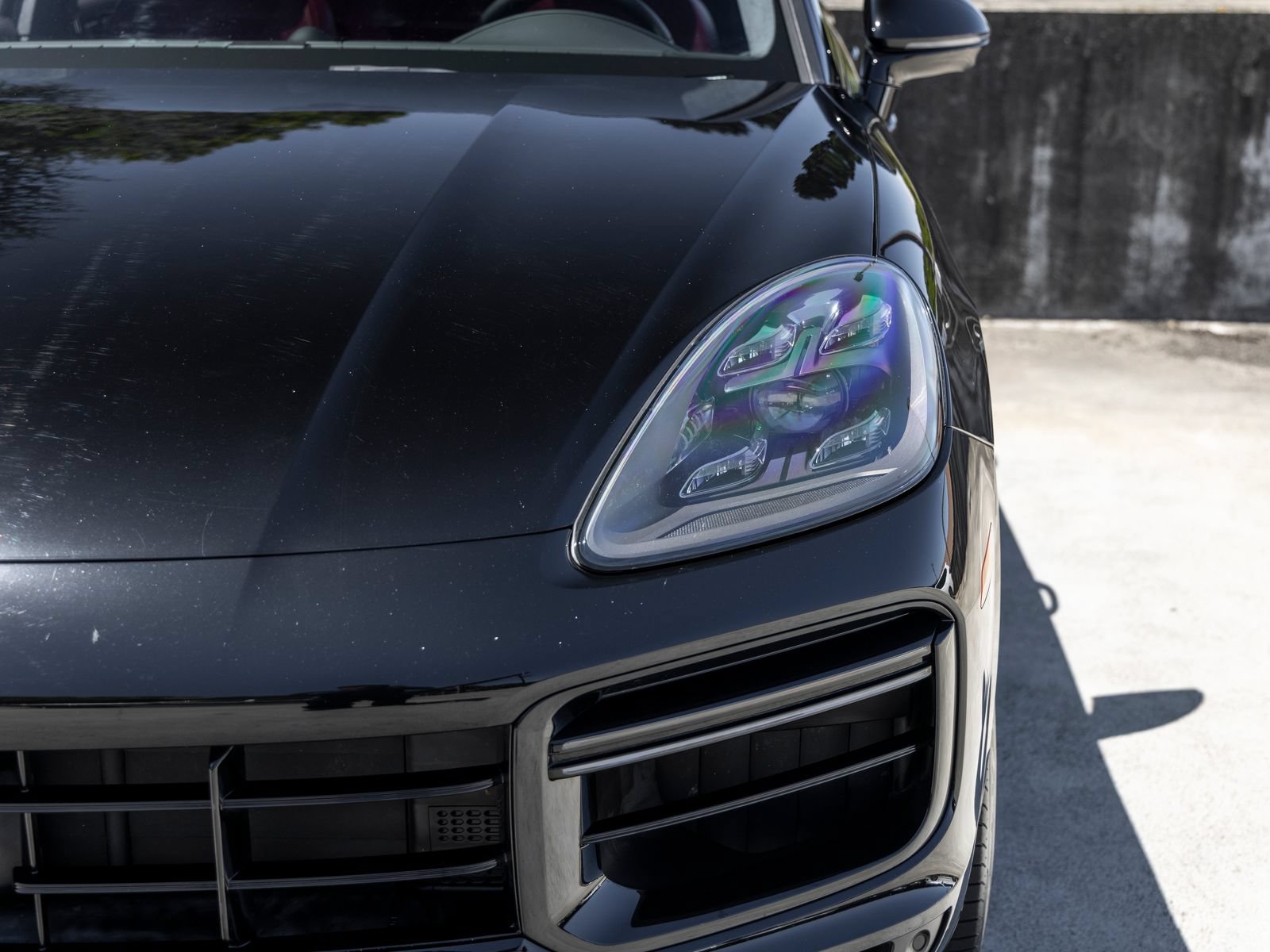 Certified 2022 Porsche Cayenne Turbo S AWD/4WD image 16