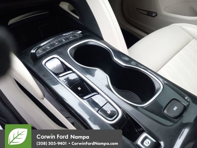 Used 2023 Buick Envision Avenir image 18