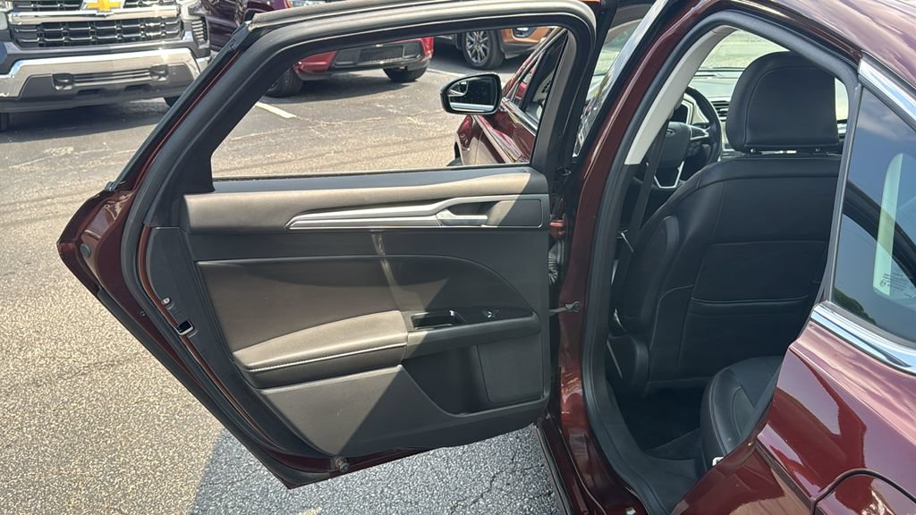 Used 2015 Ford Fusion Titanium AWD/4WD image 28
