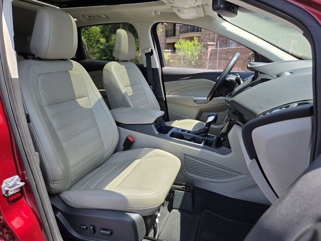Certified 2019 Ford Escape Titanium FWD image 15