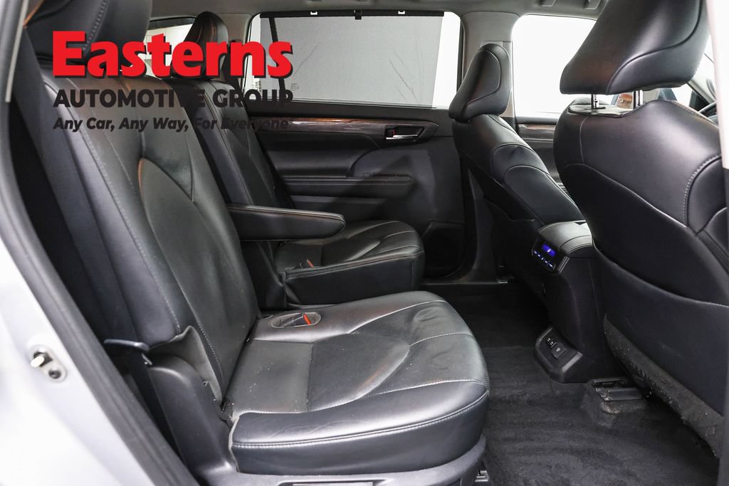 Used 2021 Toyota Highlander Limited AWD/4WD image 26