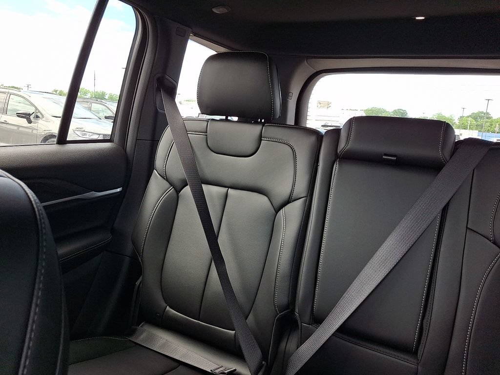 New 2026 Jeep Grand Cherokee Limited AWD/4WD image 13