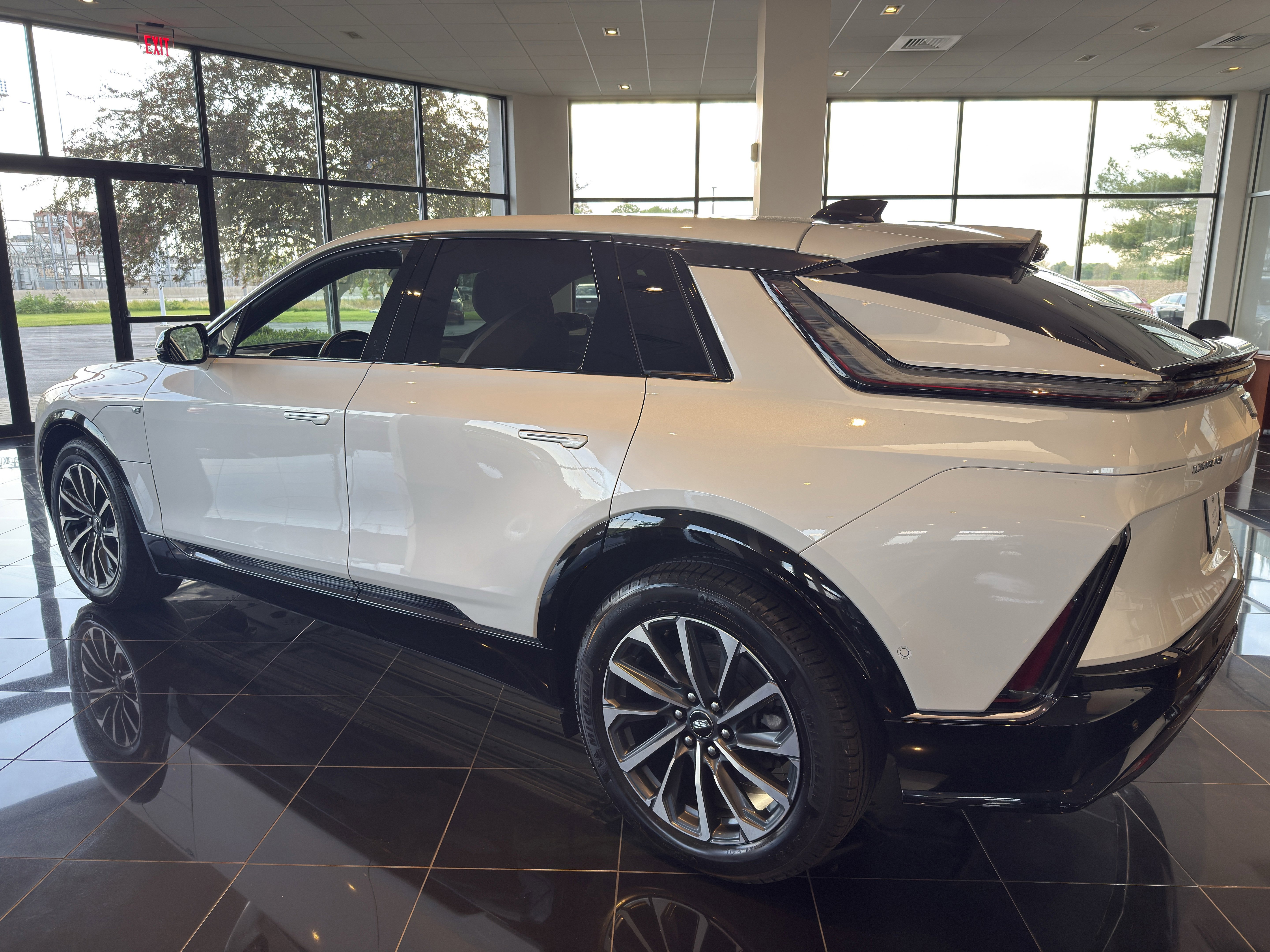 Certified 2024 Cadillac Lyriq Sport AWD/4WD video 3