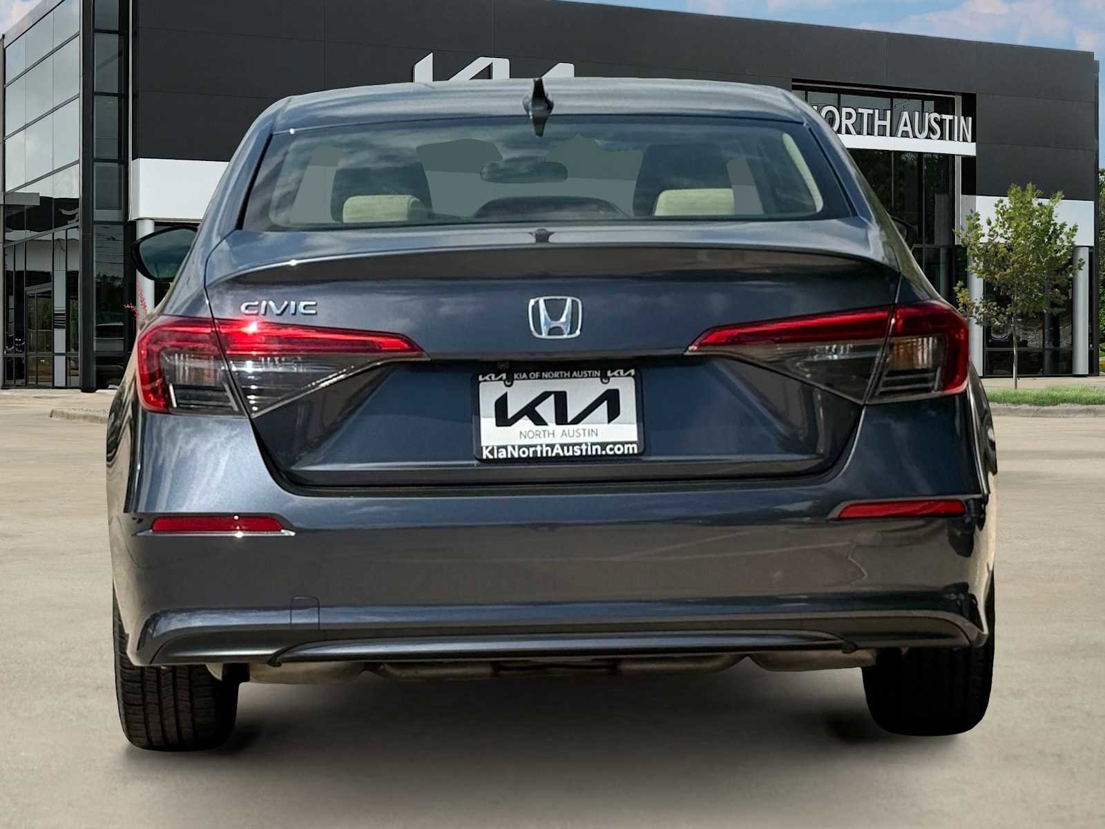 Used 2022 Honda Civic EX image 4