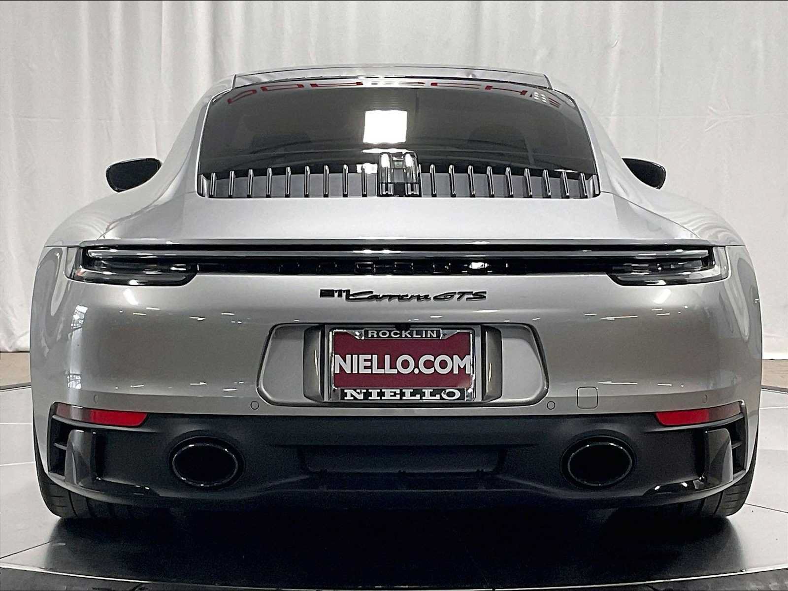Used 2024 Porsche 911 Carrera GTS RWD image 8