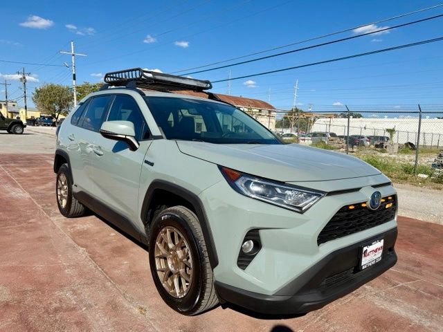 Used 2021 Toyota RAV4 XLE w/ Convenience Package AWD/4WD image 3