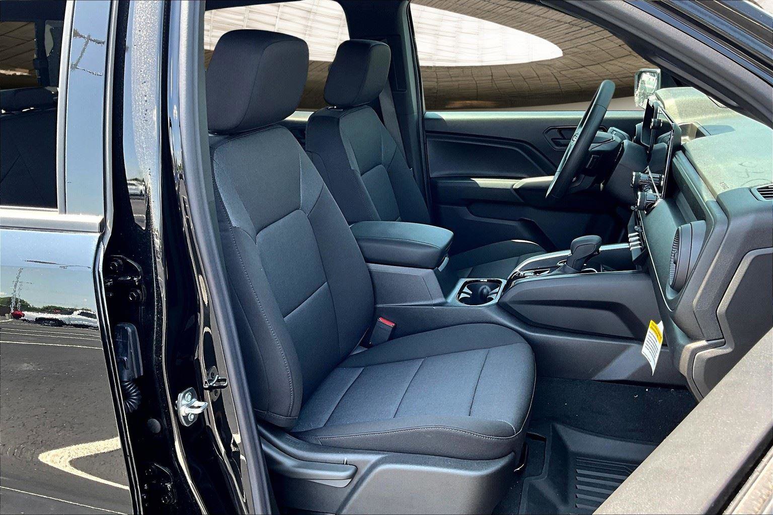 New 2025 Chevrolet Colorado Trail Boss w/ Midnight Edition image 11