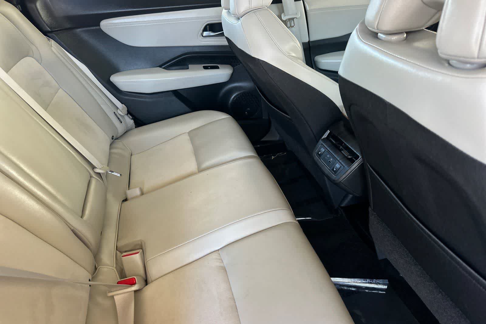 Certified 2024 Nissan Ariya AWD image 5
