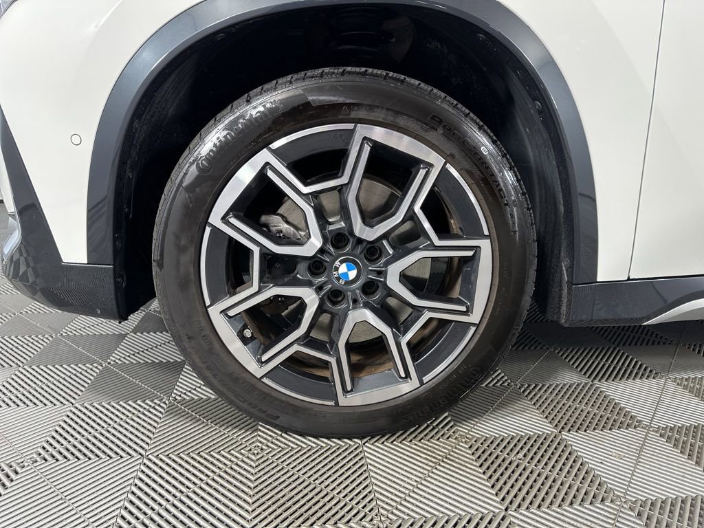 Certified 2025 BMW X1 xDrive28i w/ Technology Package AWD/4WD image 12