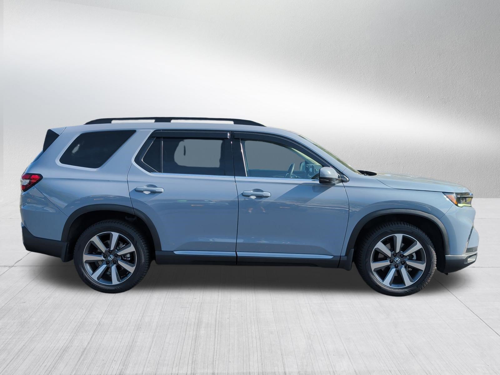 Used 2023 Honda Pilot Touring image 8
