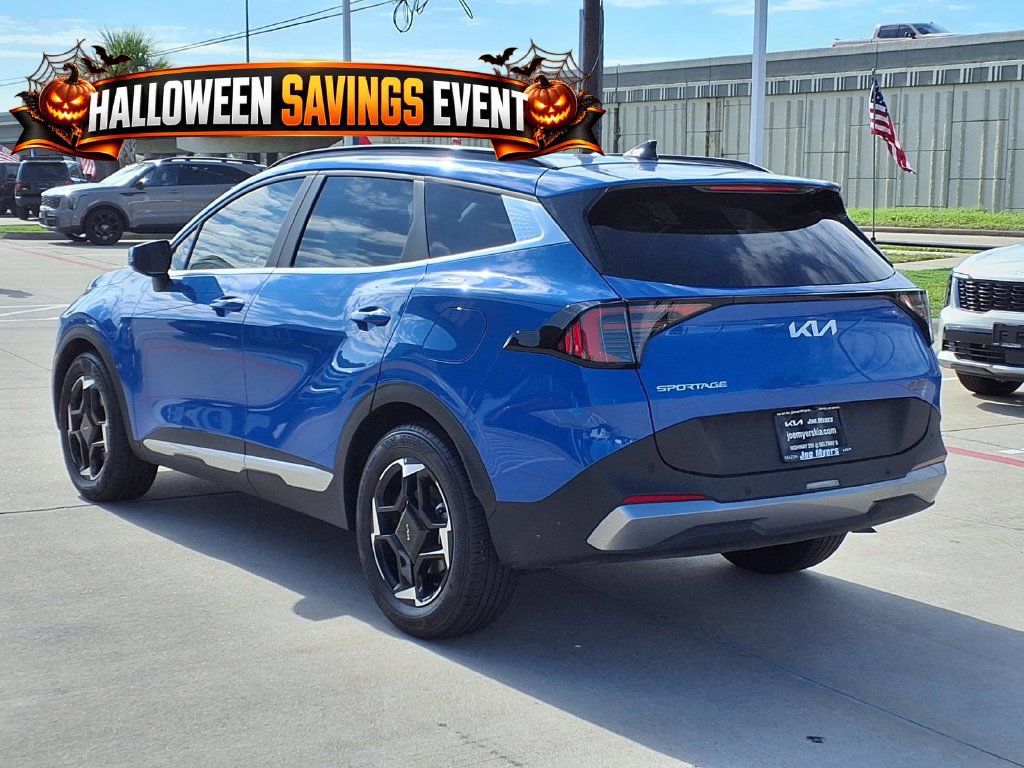 Certified 2026 Kia Sportage EX w/ EX Panorama Roof Package FWD image 2