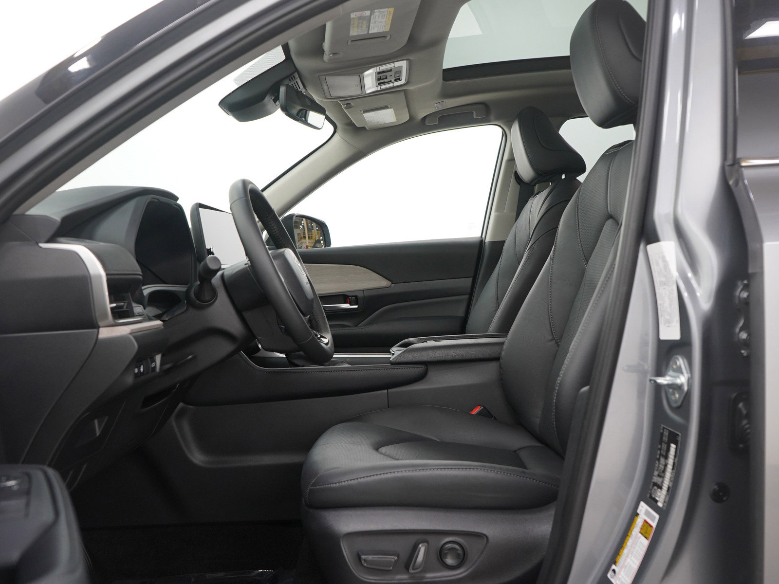 Used 2025 Toyota Grand Highlander AWD image 24