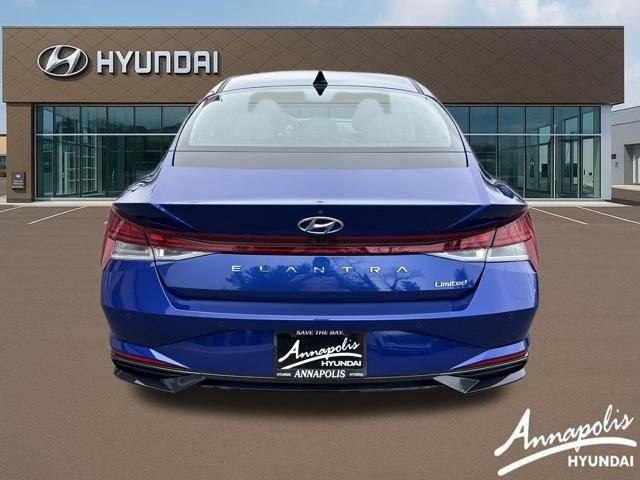 Certified 2021 Hyundai Elantra Limited w/ Cargo Package image 4