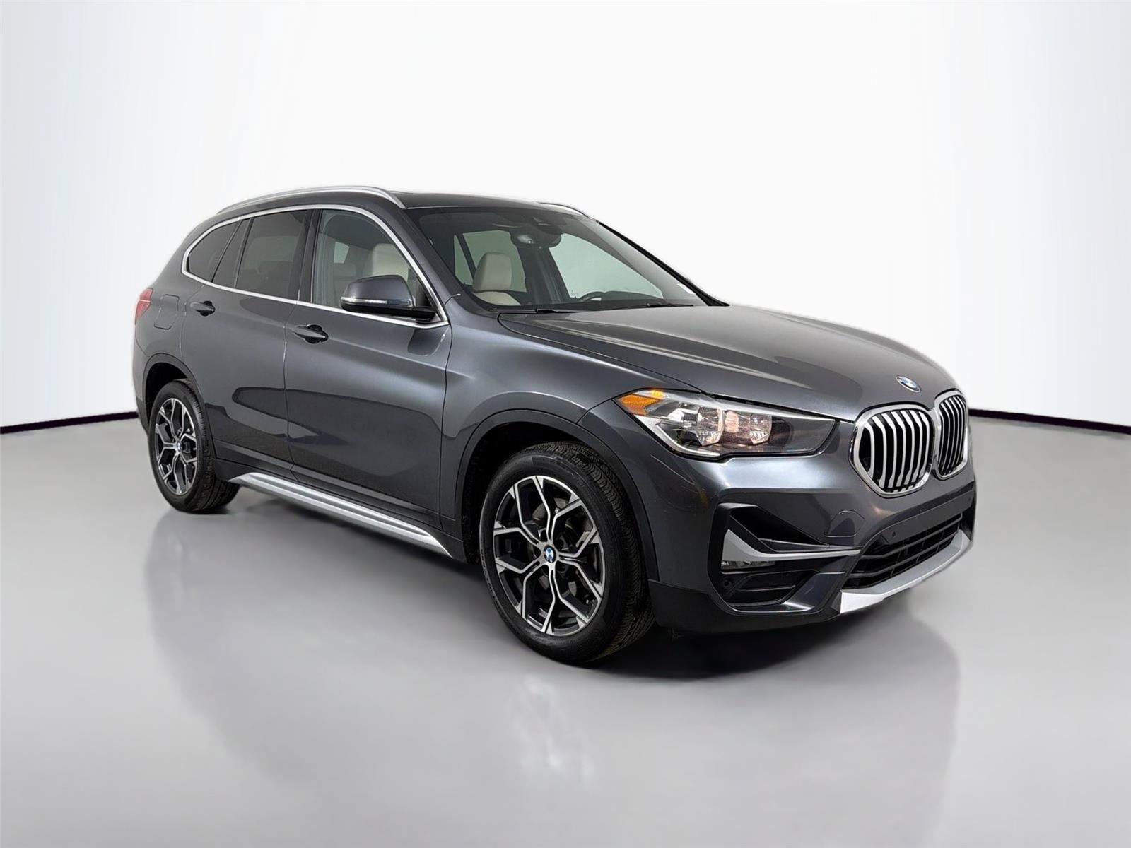 Used 2020 BMW X1 sDrive28i w/ Convenience Package FWD image 4