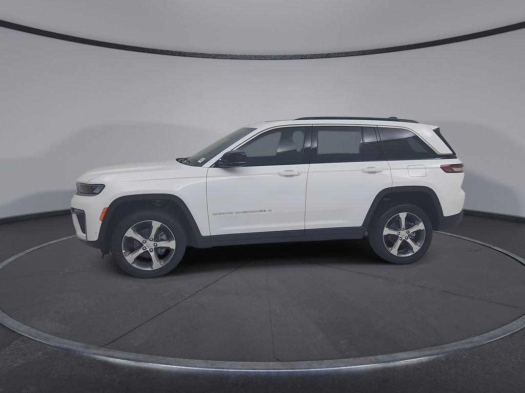 New 2026 Jeep Grand Cherokee Limited w/ Luxury Tech Group II AWD/4WD image 8