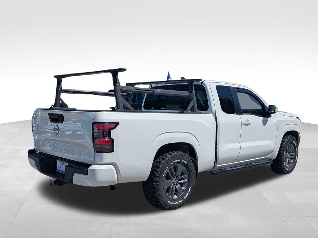 Used 2025 Nissan Frontier SV RWD image 4