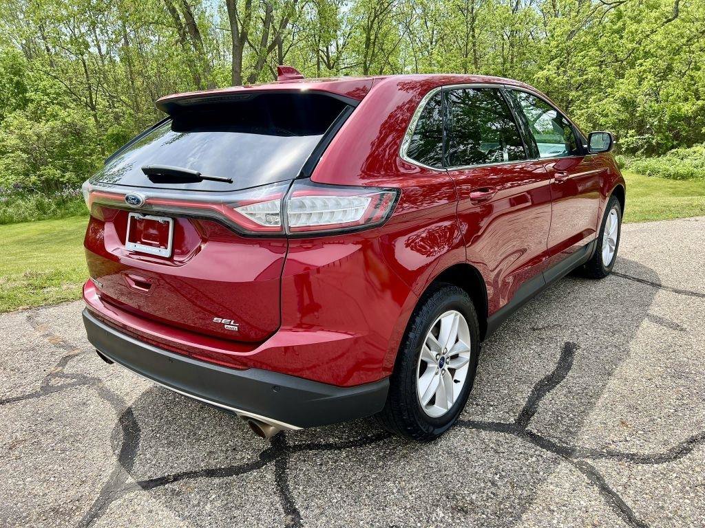 Used 2016 Ford Edge SEL w/ Equipment Group 201A AWD/4WD image 3