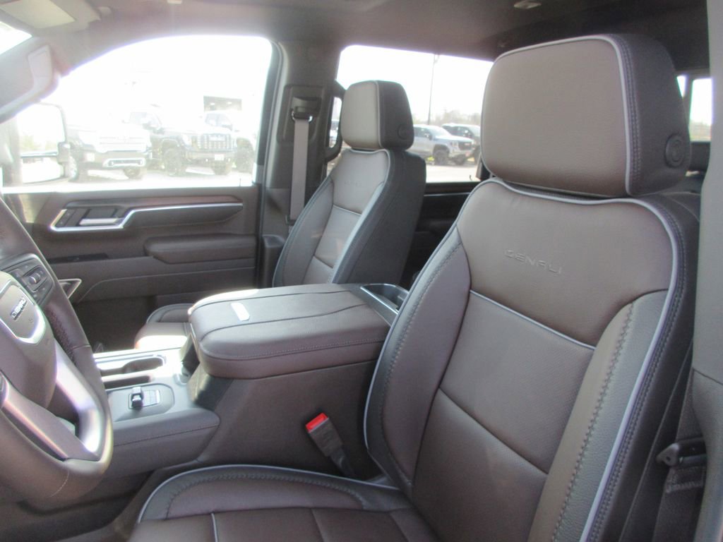 New 2026 GMC Sierra 2500 Denali w/ Denali Reserve Package image 13