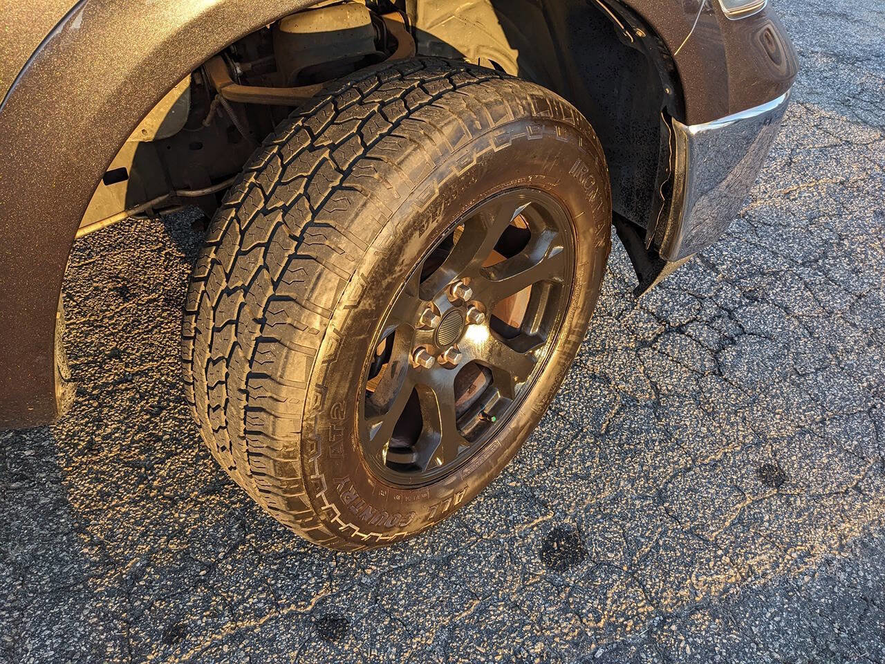 Used 2015 RAM 1500 Laramie w/ Convenience Group image 9