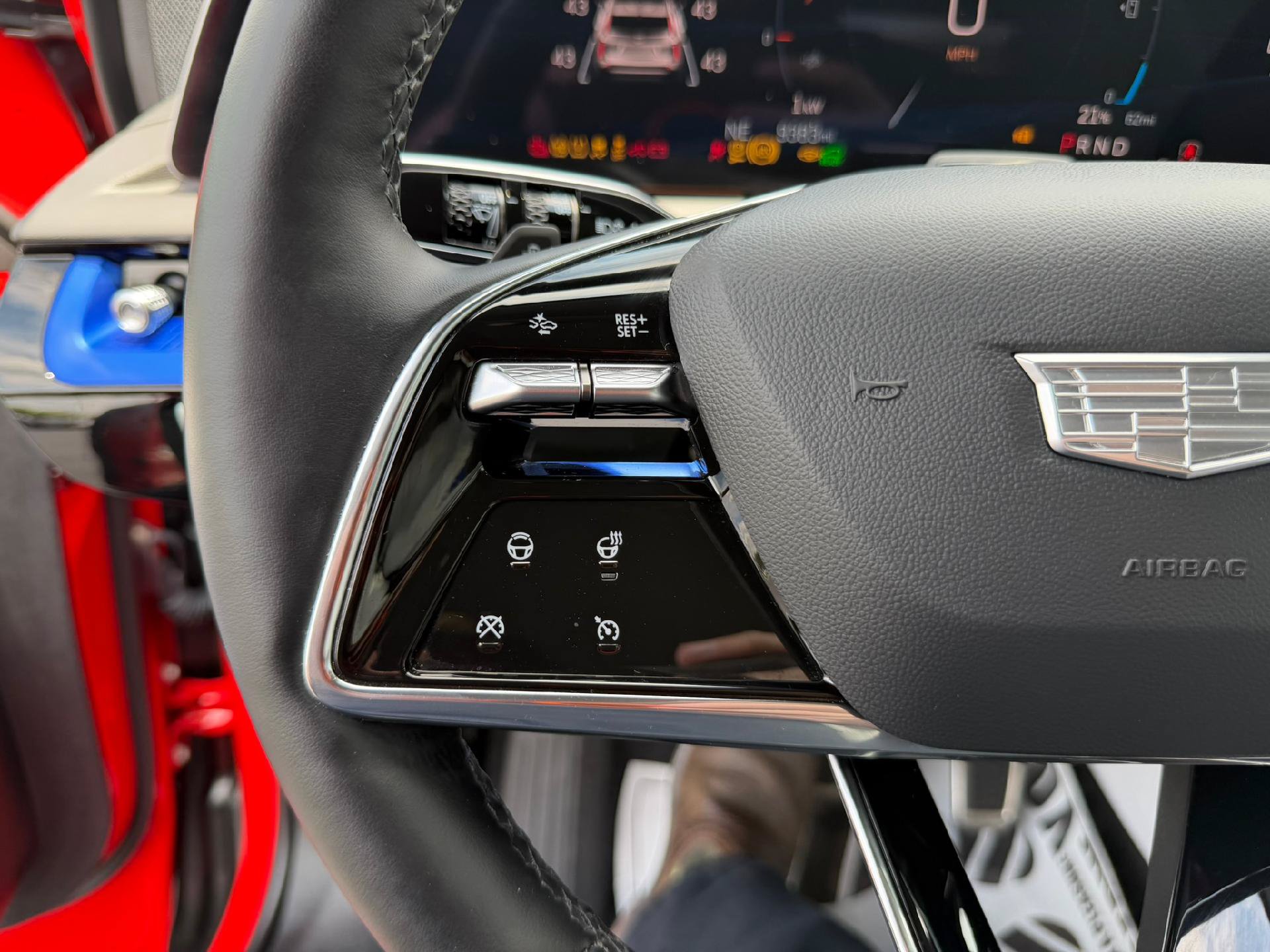 Certified 2025 Cadillac Optiq Sport 1 AWD/4WD image 23