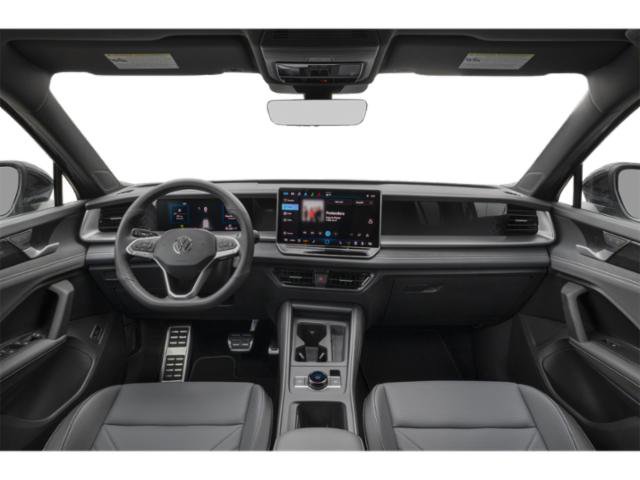 New 2026 Volkswagen Tiguan SE R-Line FWD image 7