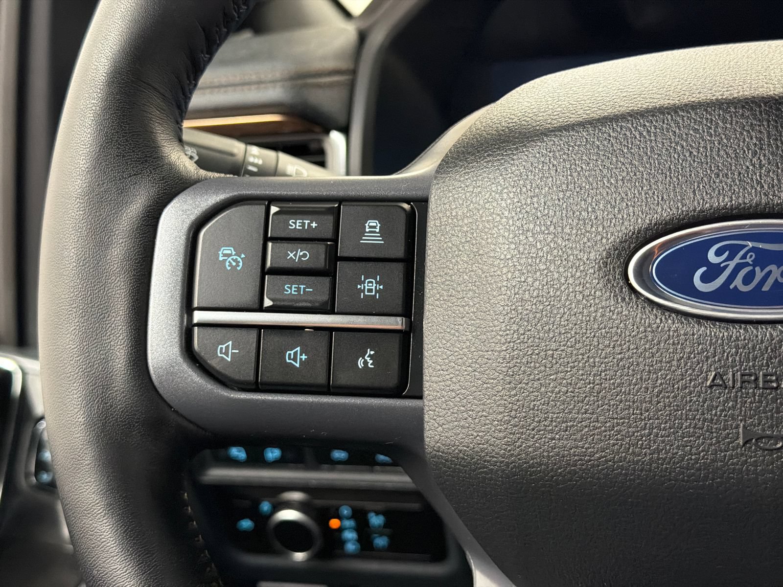 Used 2023 Ford F150 Lightning Lariat AWD/4WD image 24