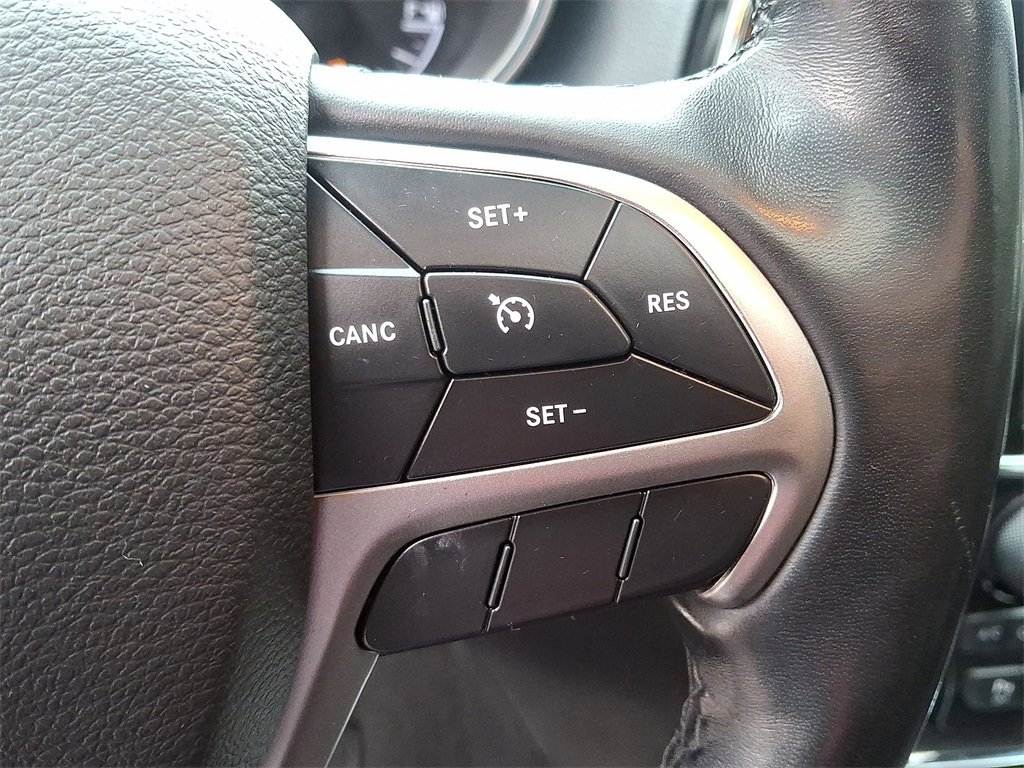 Used 2021 Jeep Grand Cherokee Laredo X image 24