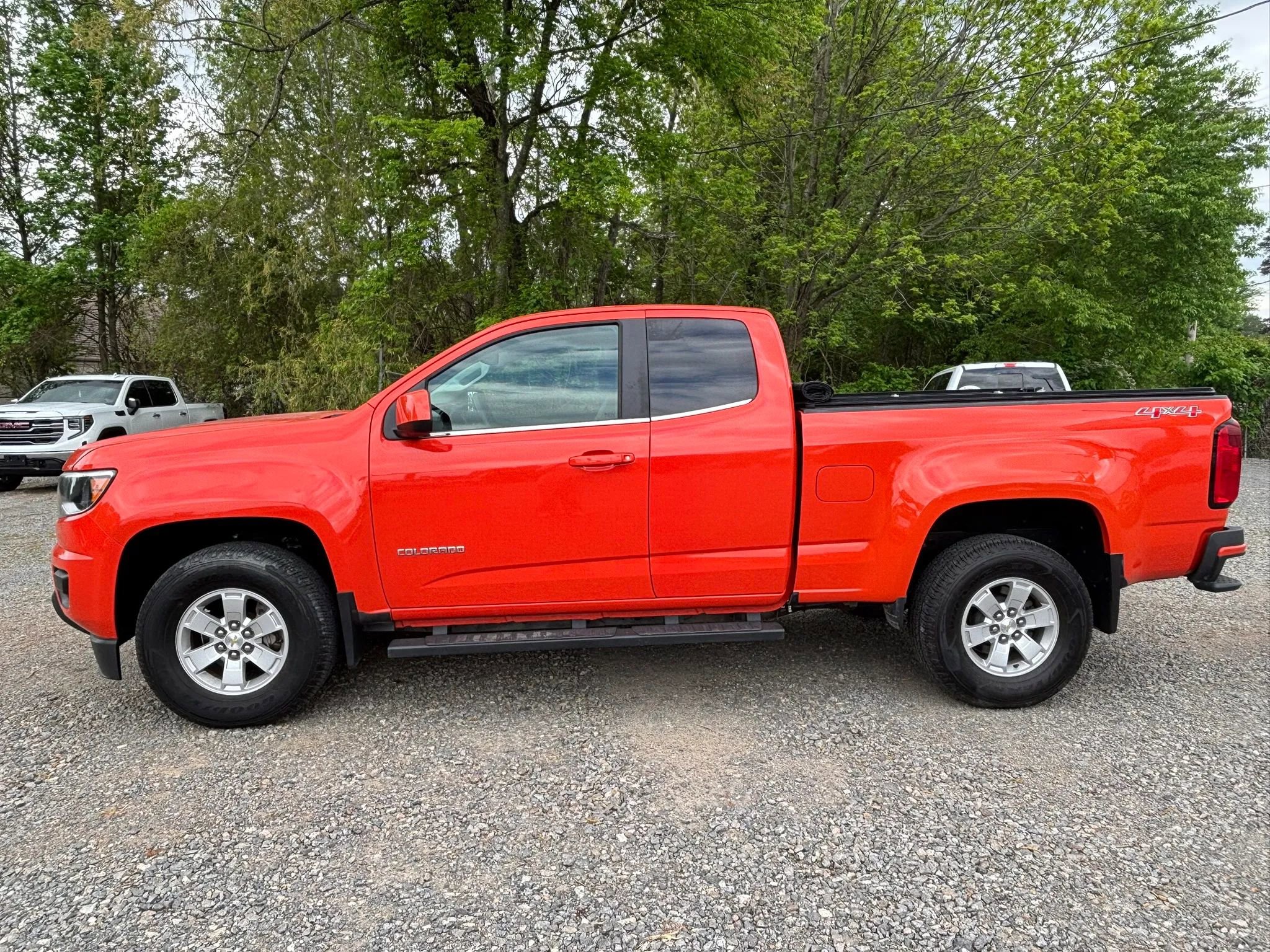 Used 2020 Chevrolet Colorado W/T w/ WT Convenience Package image 2