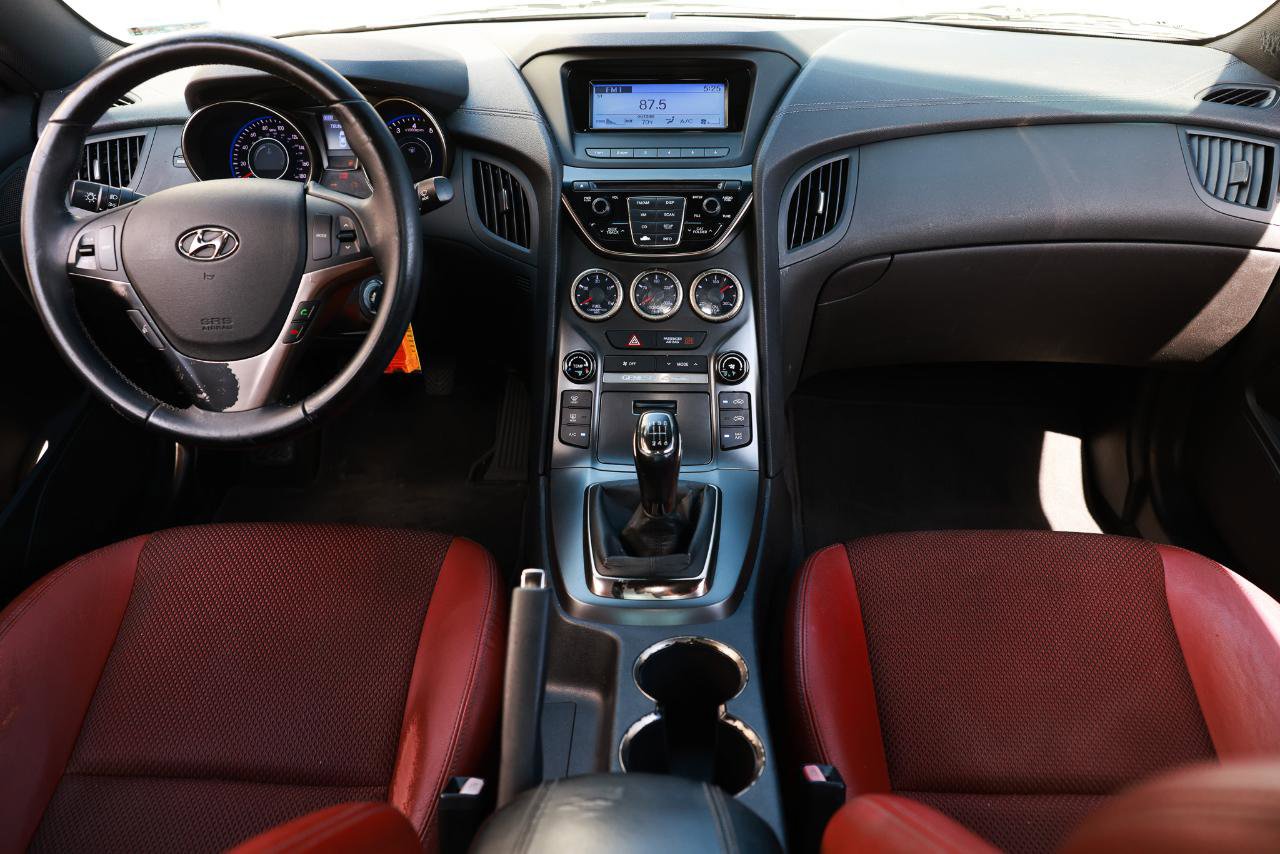 Used 2013 Hyundai Genesis 3.8 image 21
