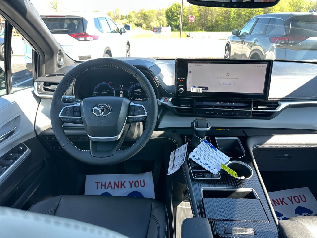 Used 2026 Toyota Sienna XSE AWD/4WD image 17