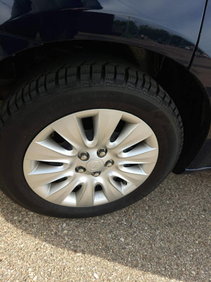 Used 2013 Chrysler 200 LX FWD image 26
