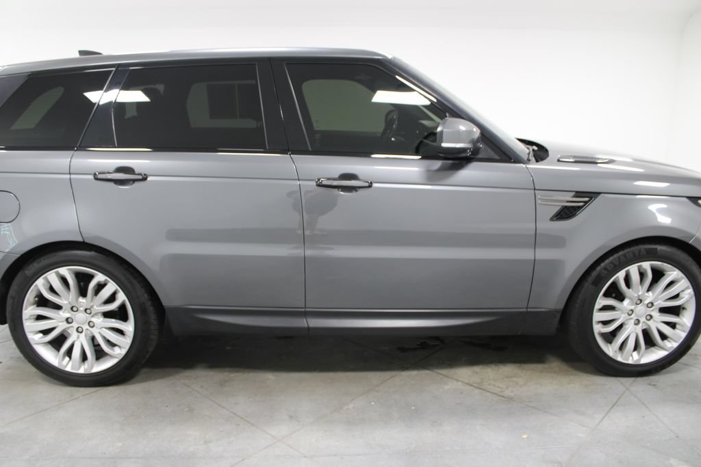 Used 2017 Land Rover Range Rover Sport SE AWD/4WD image 11