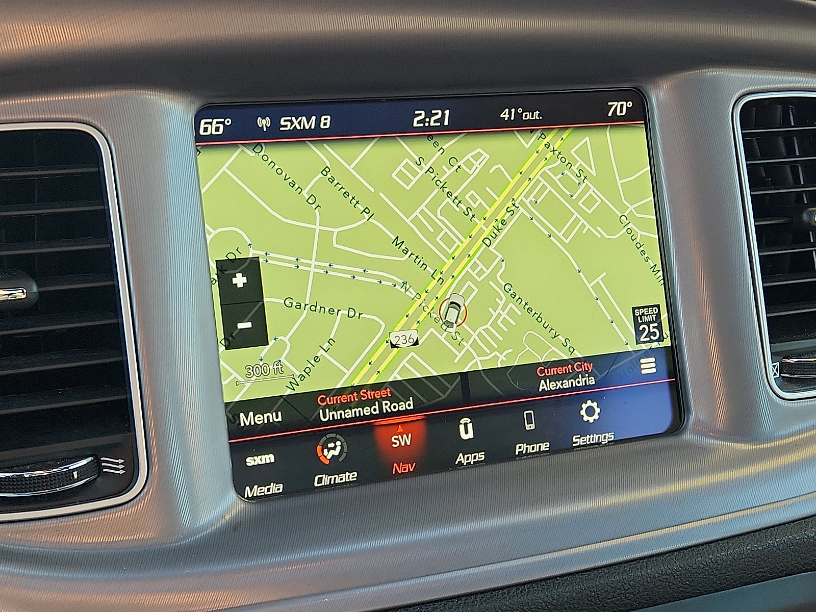 Used 2023 Dodge Charger R/T w/ Navigation & Travel Group image 18