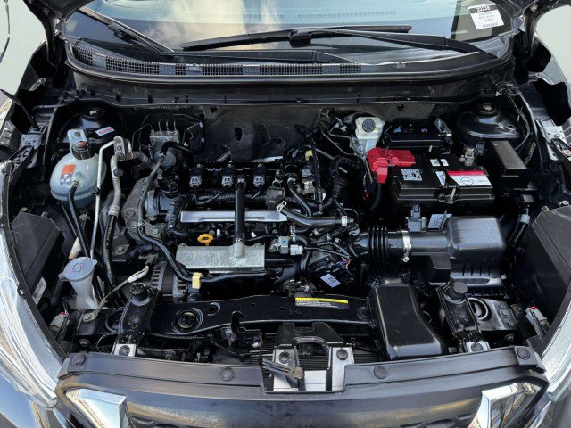 Used 2020 Nissan Kicks S image 55