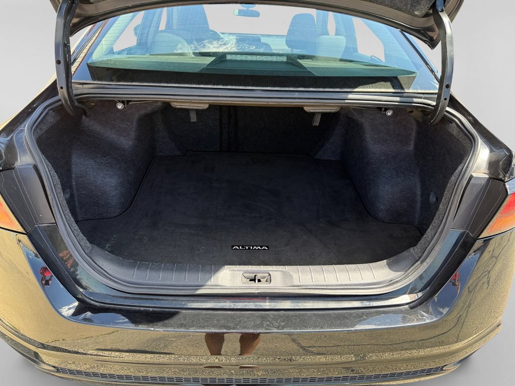 Used 2024 Nissan Altima 2.5 SV FWD image 37