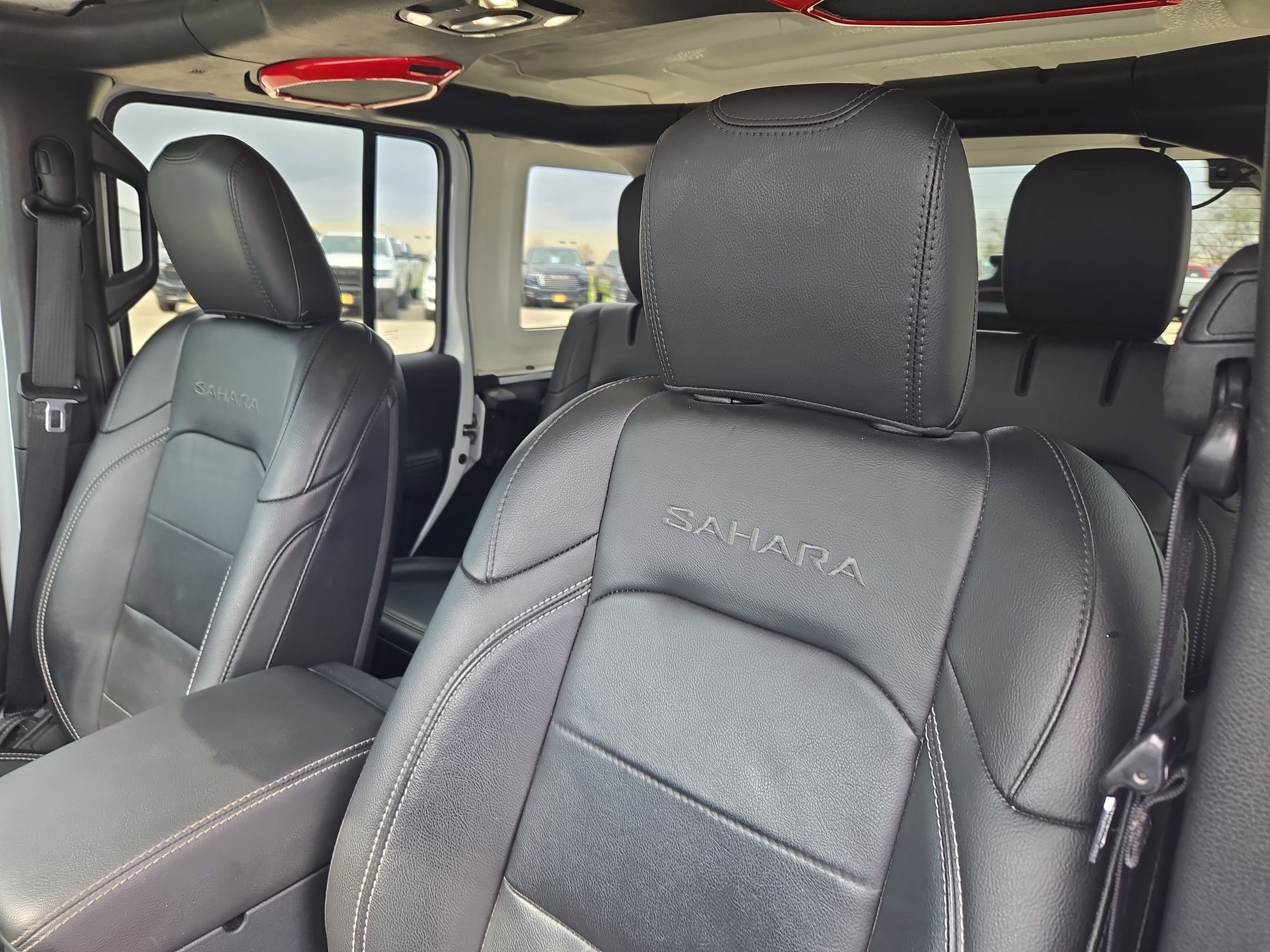 Used 2021 Jeep Wrangler Unlimited Sahara image 9