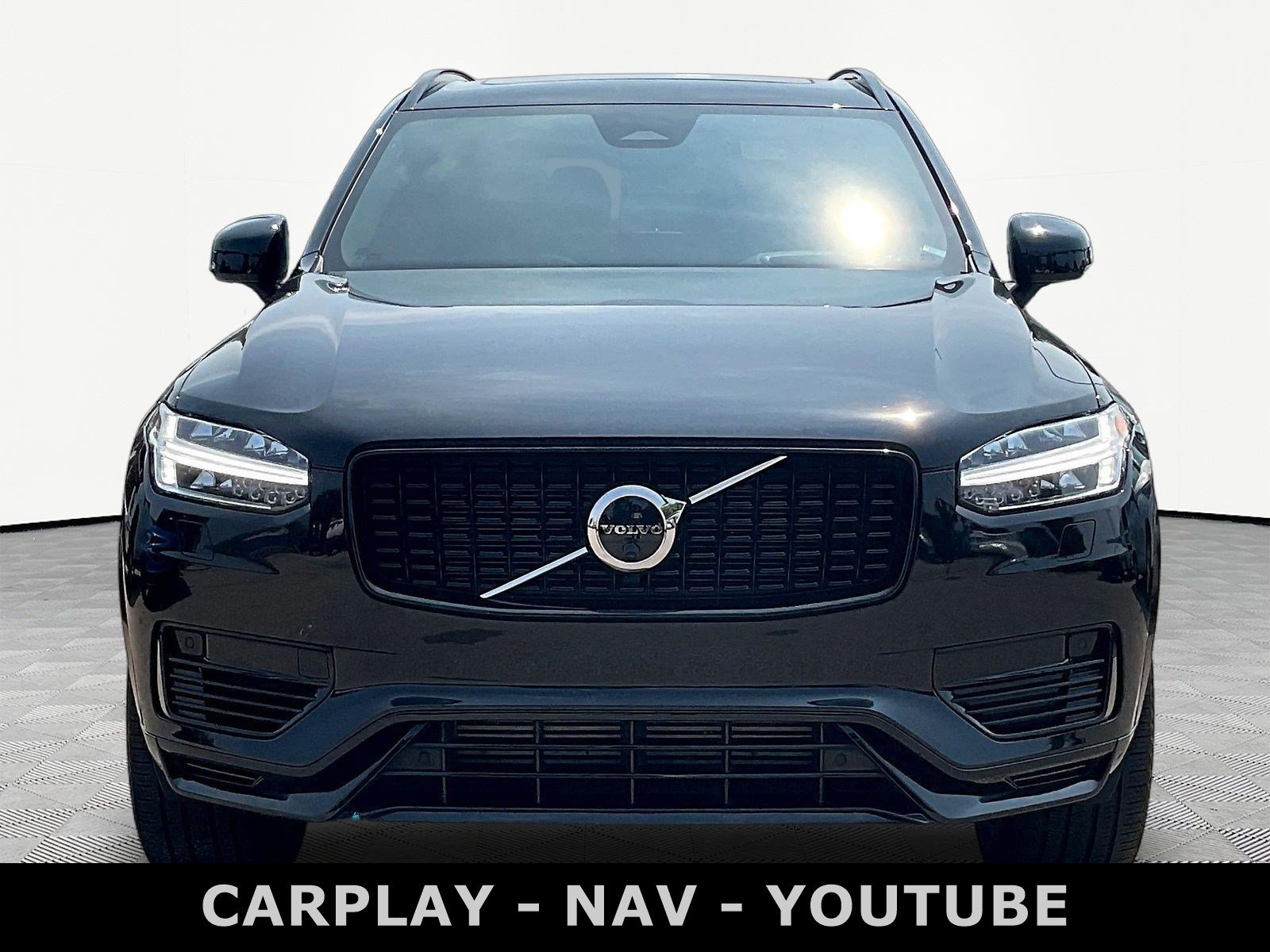 Used 2023 Volvo XC90 T8 Ultimate AWD/4WD image 2