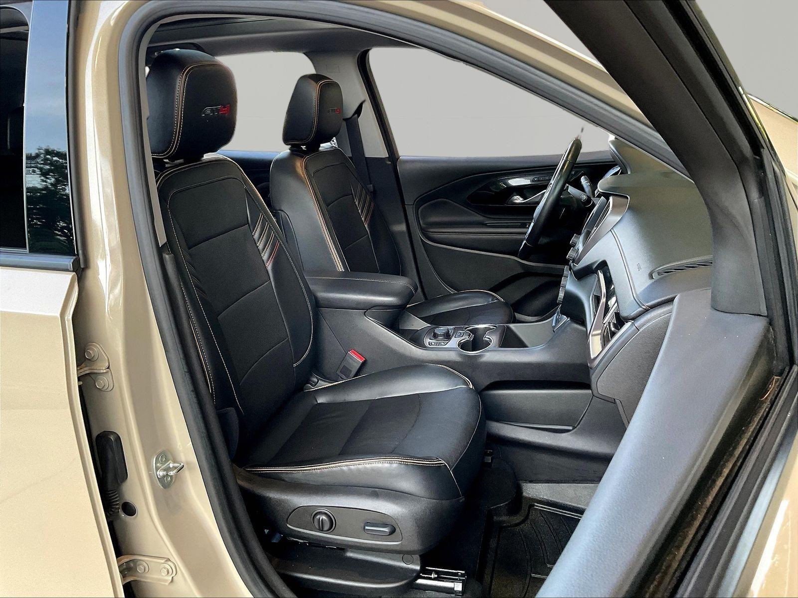 Used 2022 GMC Terrain AT4 w/ Tech Package AWD/4WD image 29