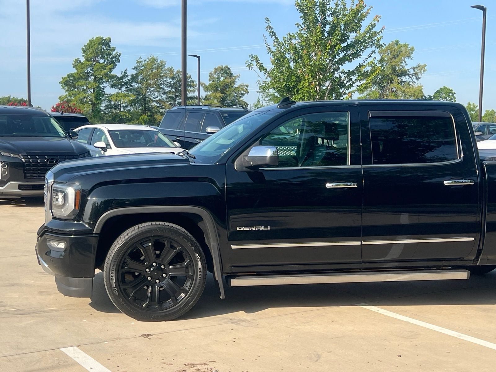 Used 2017 GMC Sierra 1500 Denali w/ Denali Ultimate Package AWD/4WD image 7