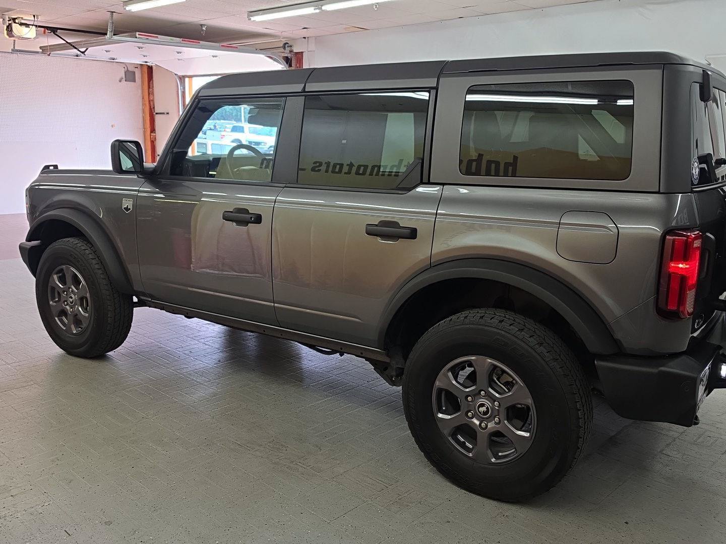 Used 2024 Ford Bronco Big Bend AWD/4WD image 3