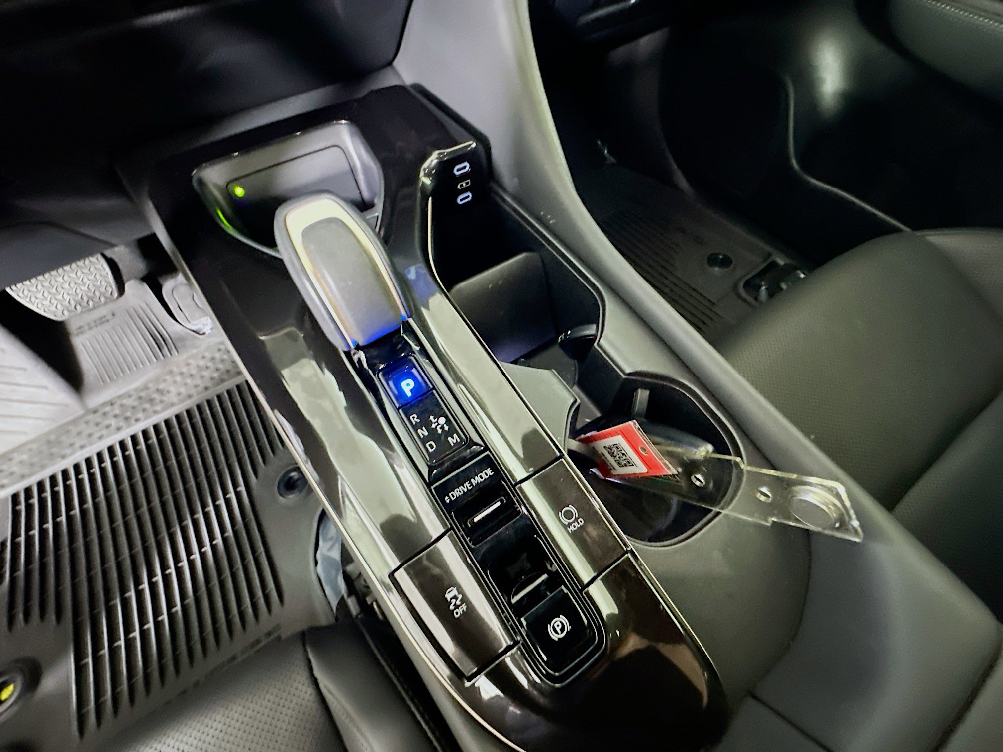 Used 2024 Toyota Crown Platinum AWD/4WD image 22