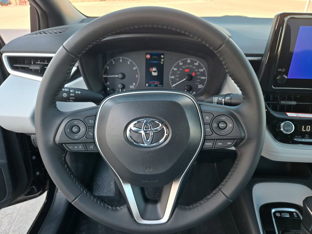Used 2025 Toyota Corolla SE FWD image 14