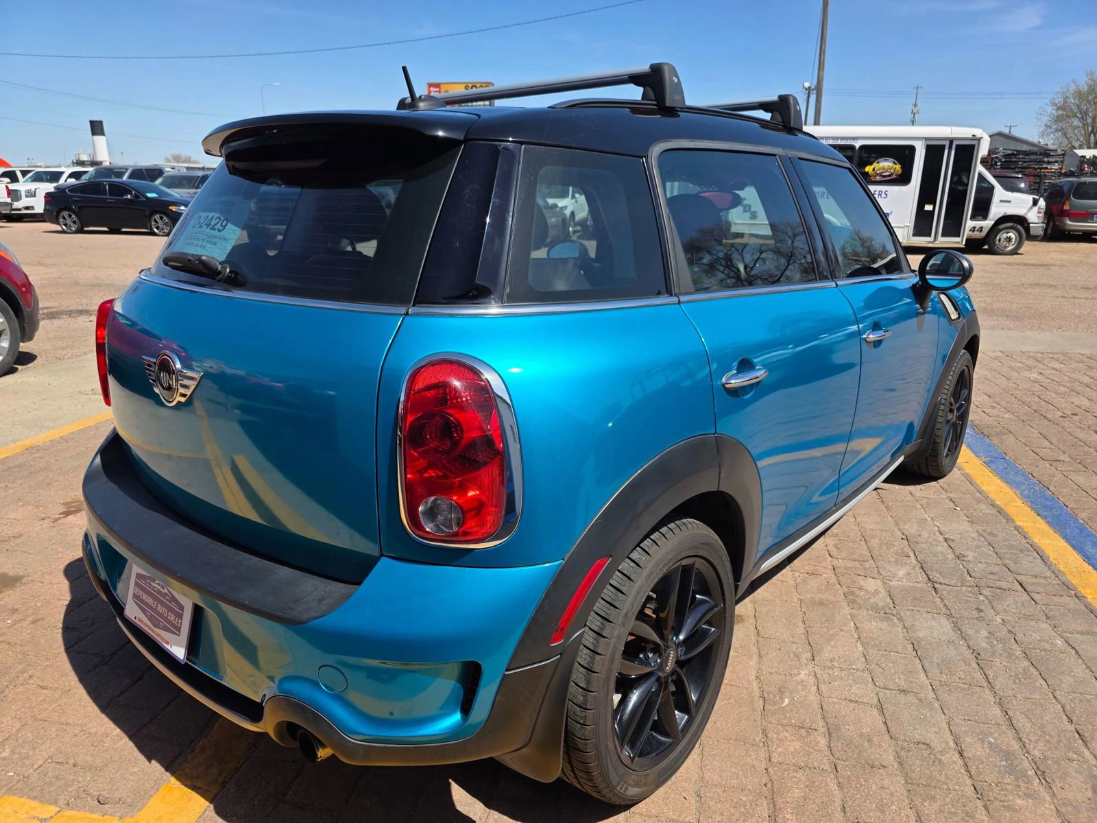 Used 2015 MINI Cooper Countryman S w/ Cold Weather Package image 5