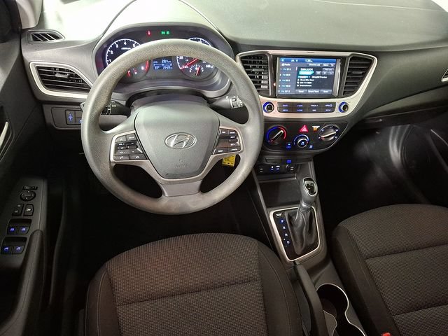 Used 2022 Hyundai Accent SEL FWD image 2
