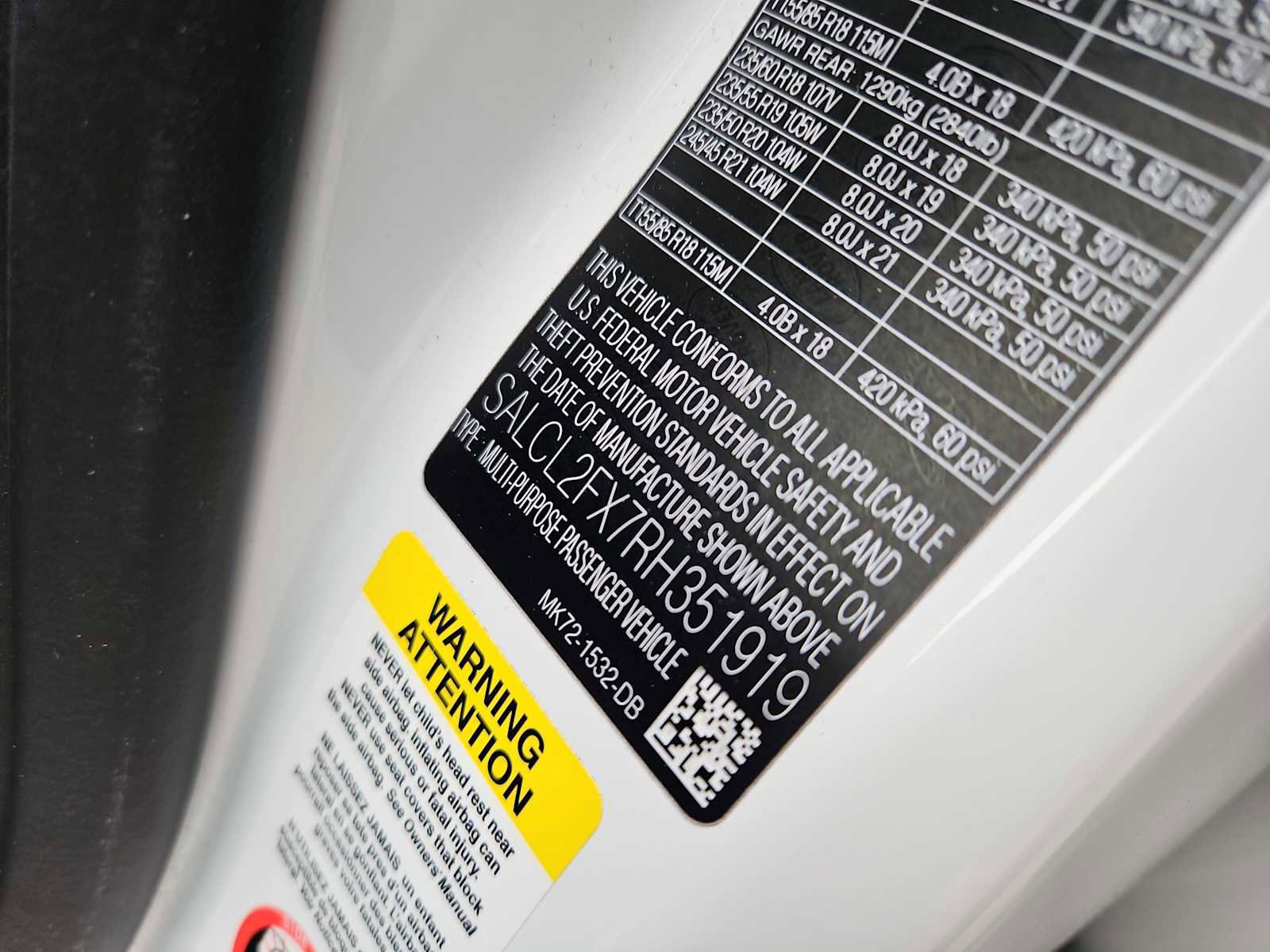 Used 2024 Land Rover Discovery Sport Dynamic SE AWD/4WD image 14